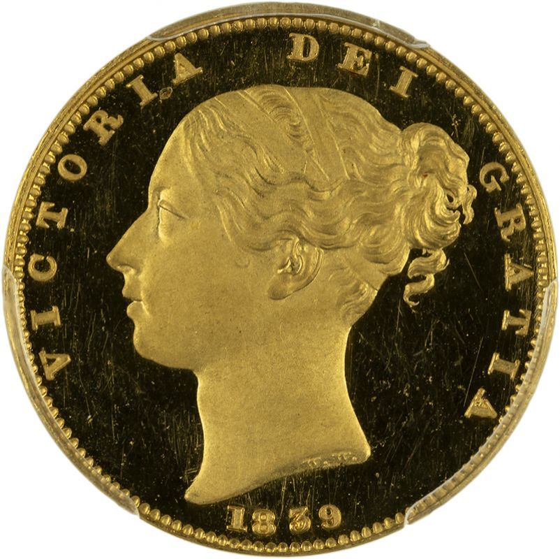 An 1839 gold sovereign, small young head of Victoria facing left on obverse