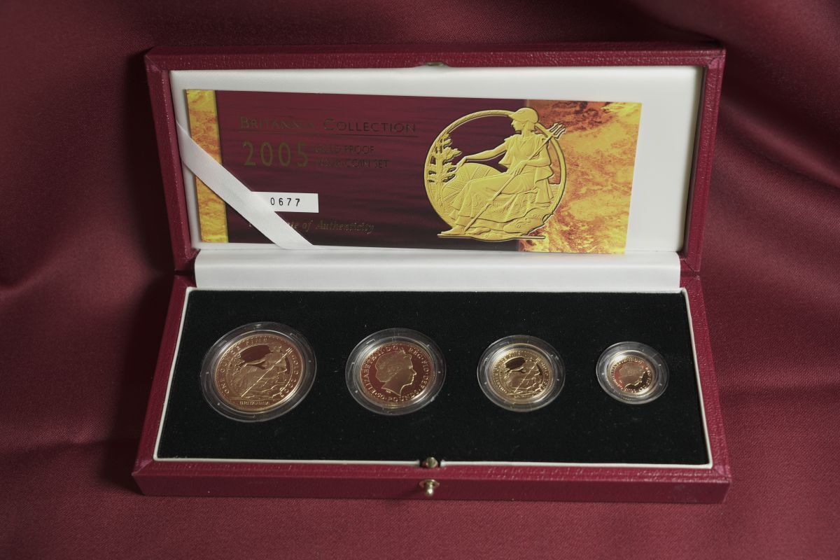 Lot 119: 2005 Gold Proof 4-Coin Britannia Set (AGW=1.8576 oz.)