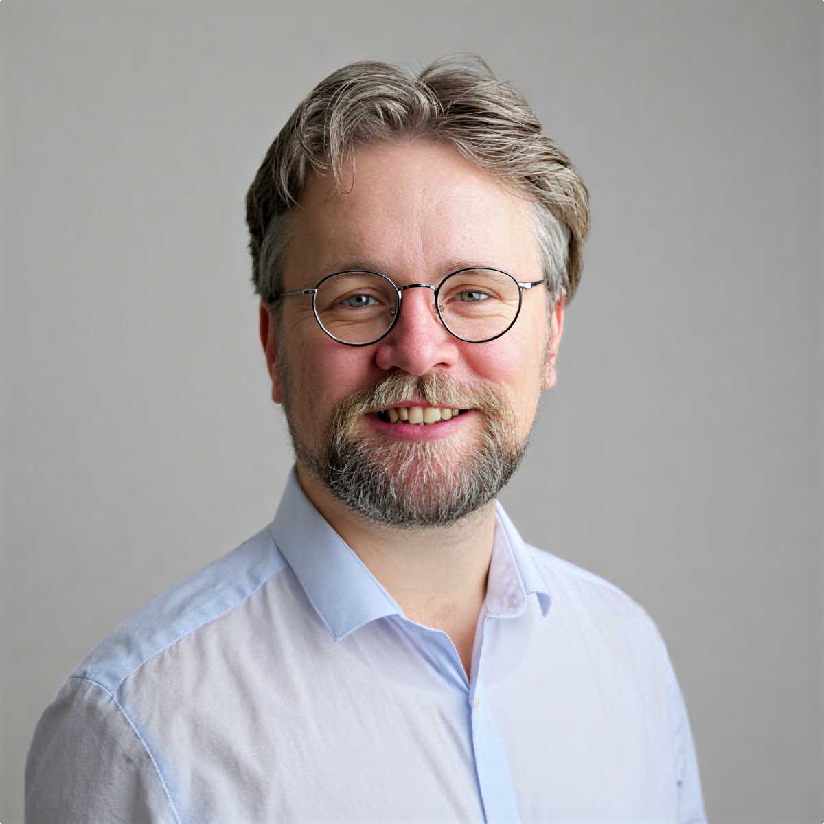 Louis Davern